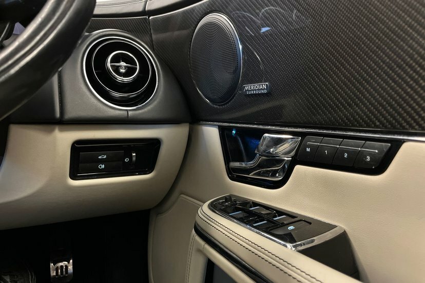 Jaguar XJ Grey #26