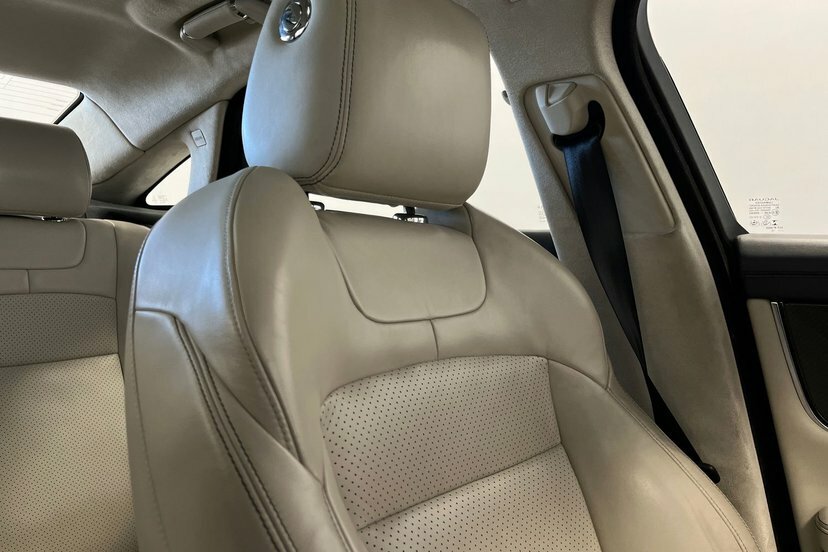 Jaguar XJ Grey #15