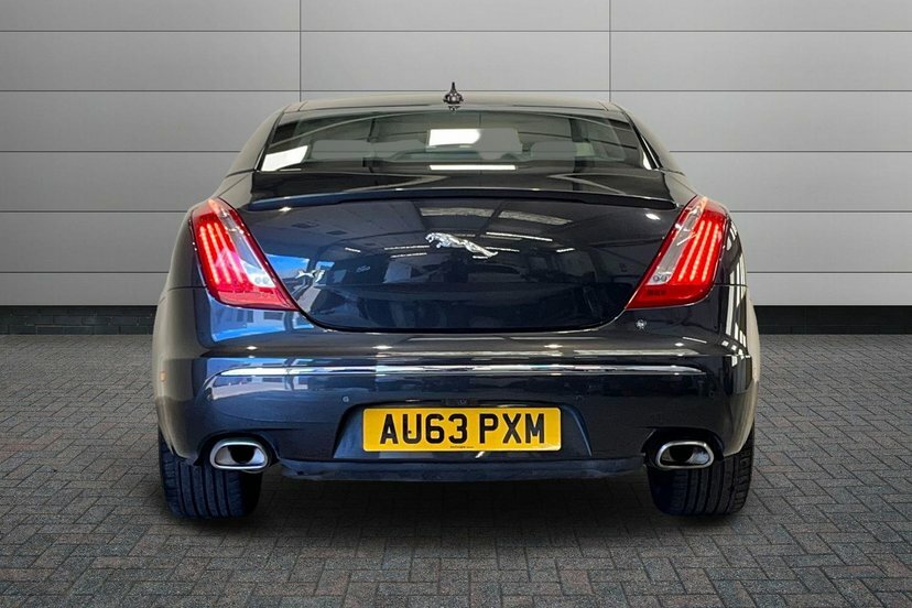Jaguar XJ Grey #12