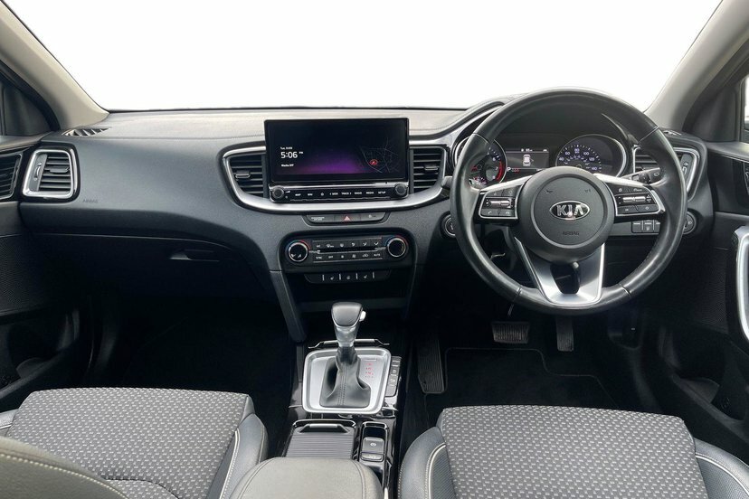 Kia Xceed 1.4 T-gdi 3 Suv Dct 138 Bhp Silver #6