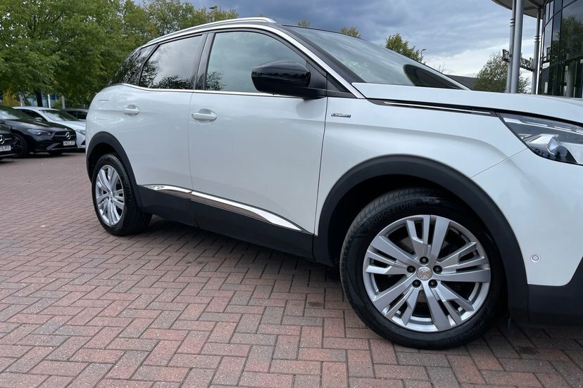 Peugeot 3008 Active Black #40