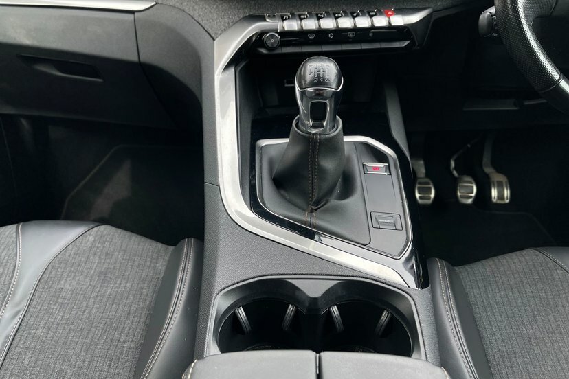 Peugeot 3008 Active Black #8