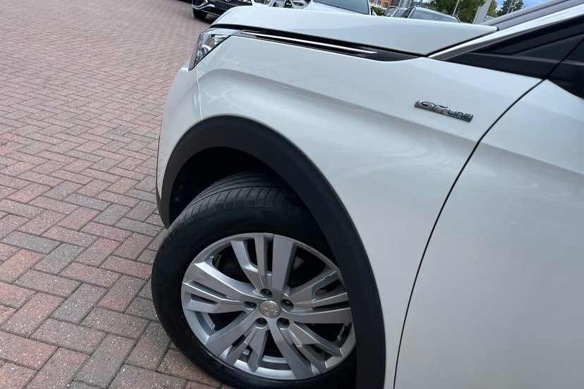 Peugeot 3008 Active Black #44
