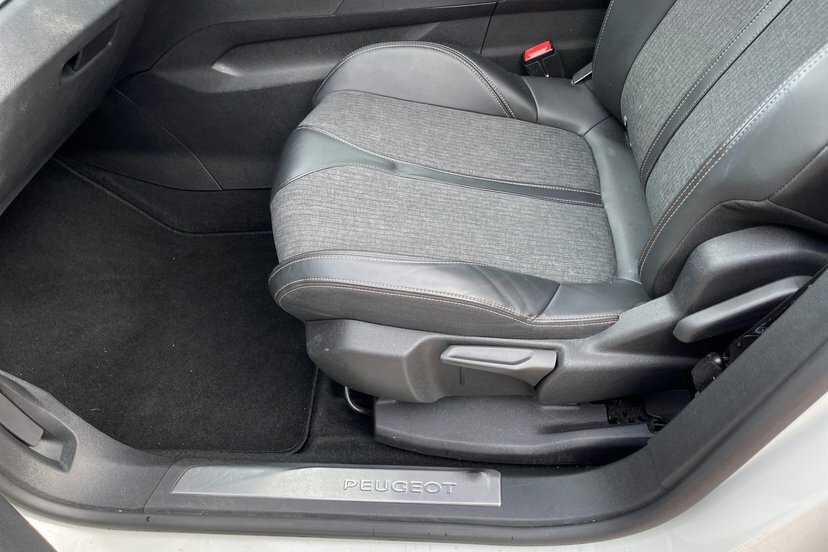 Peugeot 3008 Active Black #29