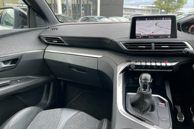 Peugeot 3008 Active Black #33