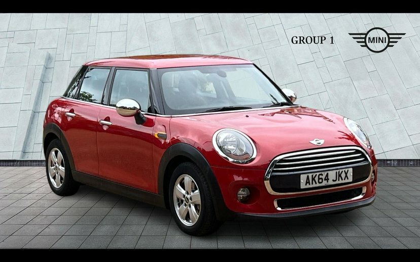 Mini Hatch 5-Door Hatch Cooper Red