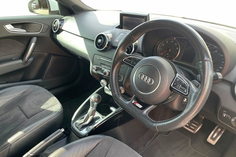 Audi A1 1.4 Tfsi Black Edition Sportback S Tron White #6