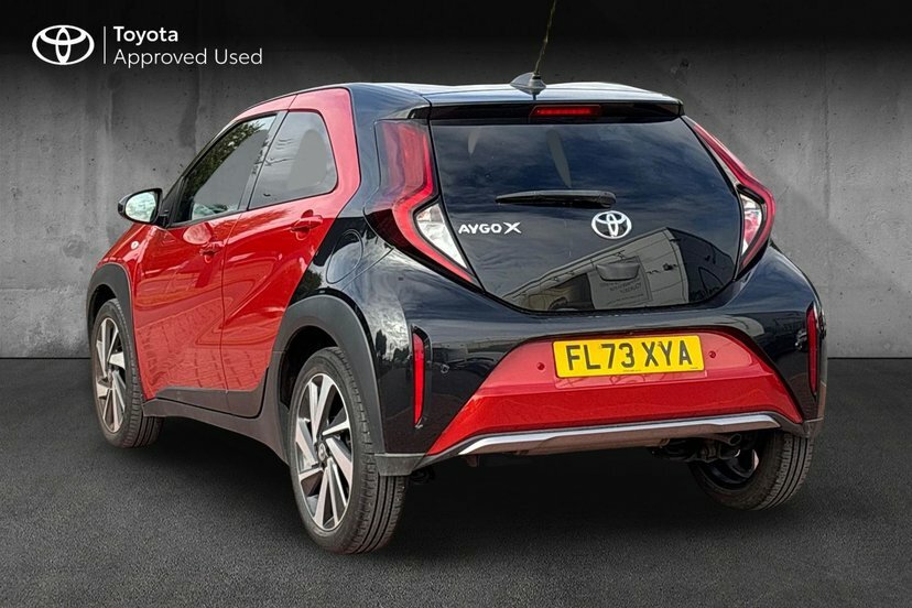 Toyota Aygo X 1.0 Vvt-i Exclusive Hatchback 7 Black #4