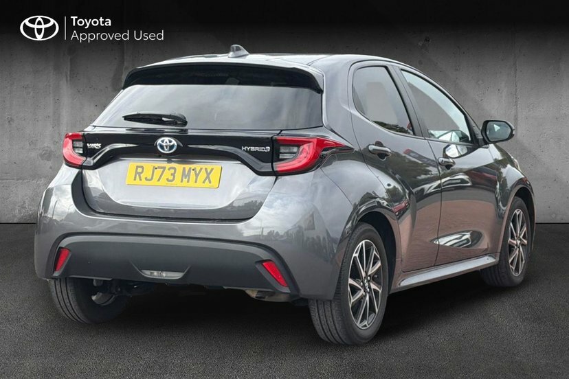 Toyota Yaris 1.5 Vvt-h Design Hatchback Hybrid E-cvt Grey #2