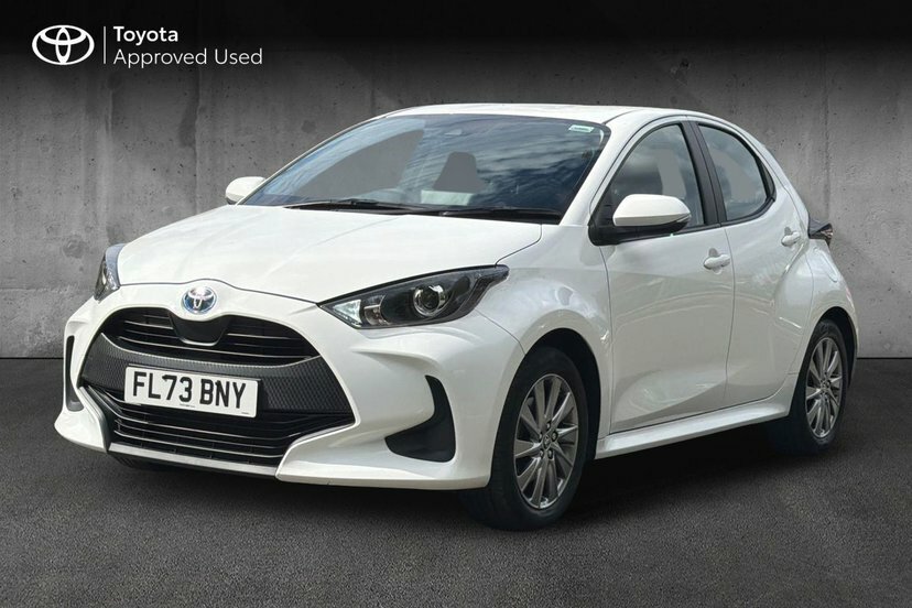 Toyota Yaris 1.5 Vvt-h Icon Hatchback Hybrid E-cvt White #3