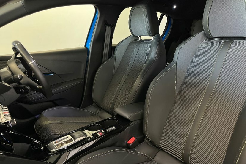 Peugeot e-208 E-style Blue #31