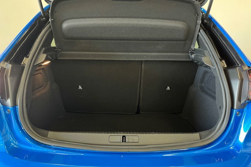 Peugeot e-208 E-style Blue #9