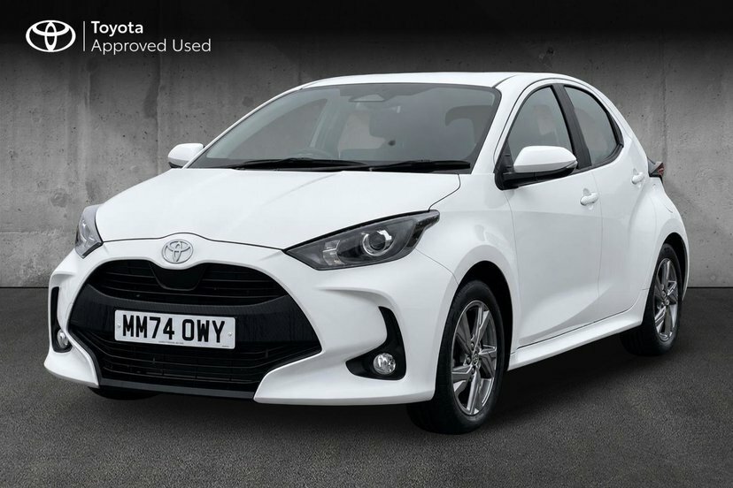 Toyota Yaris 1.5 Vvt-h Icon Hatchback Hybrid E-cvt White #3