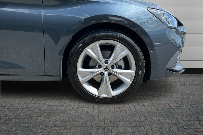Seat Leon 1.5 Etsi Mhev Fr Hatchback Hybrid Dsg Grey #5