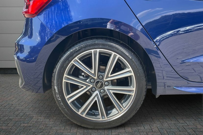 Audi A1 1.0 Tfsi 30 S Line Sportback S Tronic Black #5