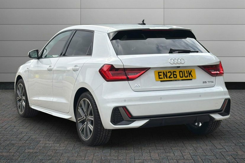 Audi A1 1.0 Tfsi 25 S Line Sportback 95 White #3