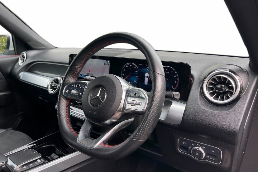 Mercedes-Benz GLB Class Glb200 Amg Line Premium 2 White #5
