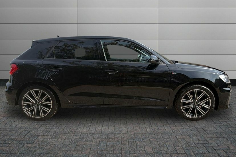 Audi A1 1.5 Tfsi 35 S Line Sportback S Tronic Black #4