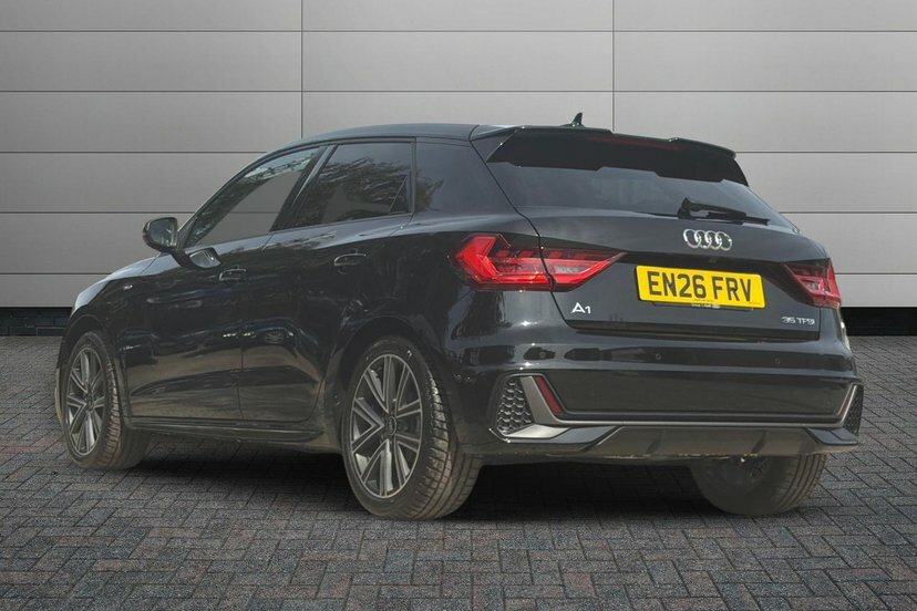 Audi A1 1.5 Tfsi 35 S Line Sportback S Tronic Black #3