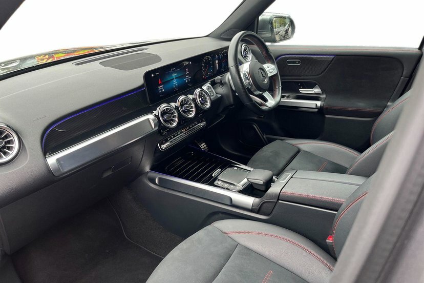 Mercedes-Benz GLB Class Suv White #9