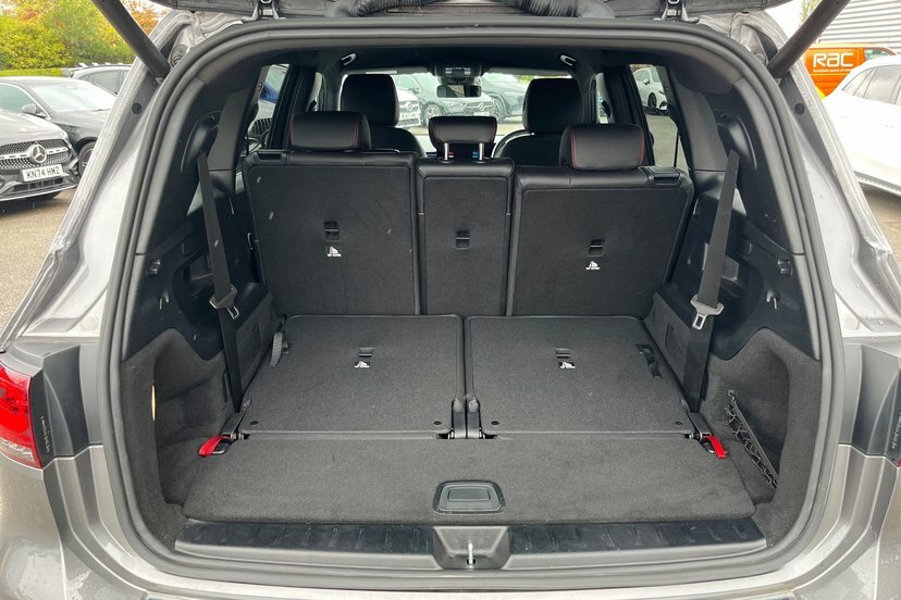 Mercedes-Benz GLB Class Suv White #40
