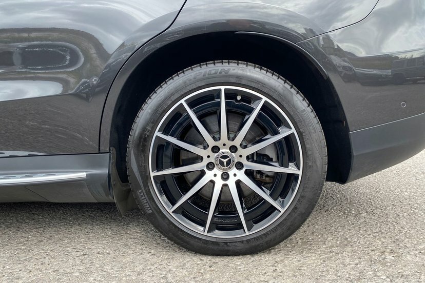 Mercedes-Benz EQC Eqc 400 80Kwh Amg Line Suv 4Mati Grey #4