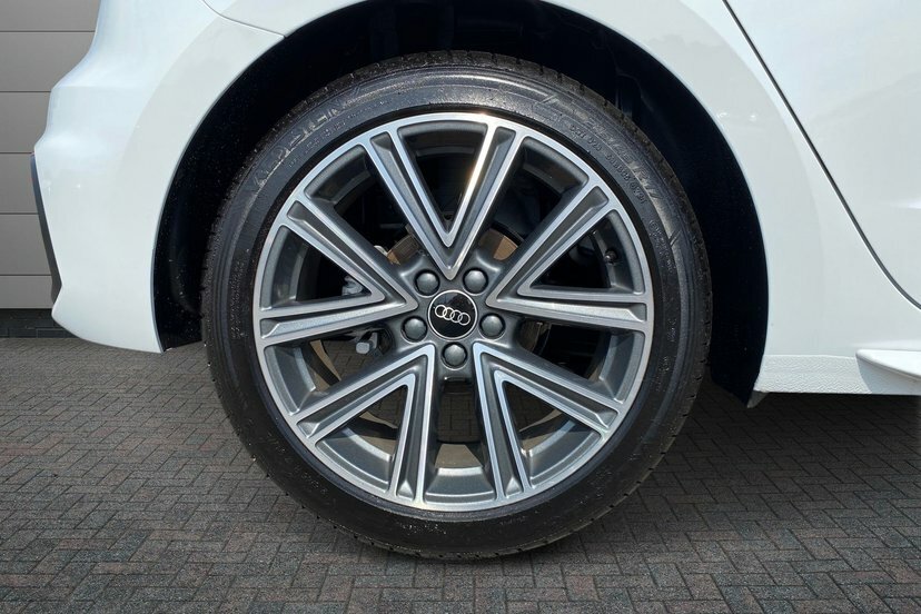 Audi A1 1.5 Tfsi 35 S Line Sportback S Tronic White #5