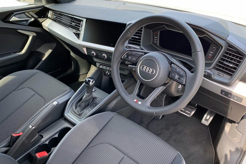 Audi A1 1.5 Tfsi 35 S Line Sportback S Tronic White #6