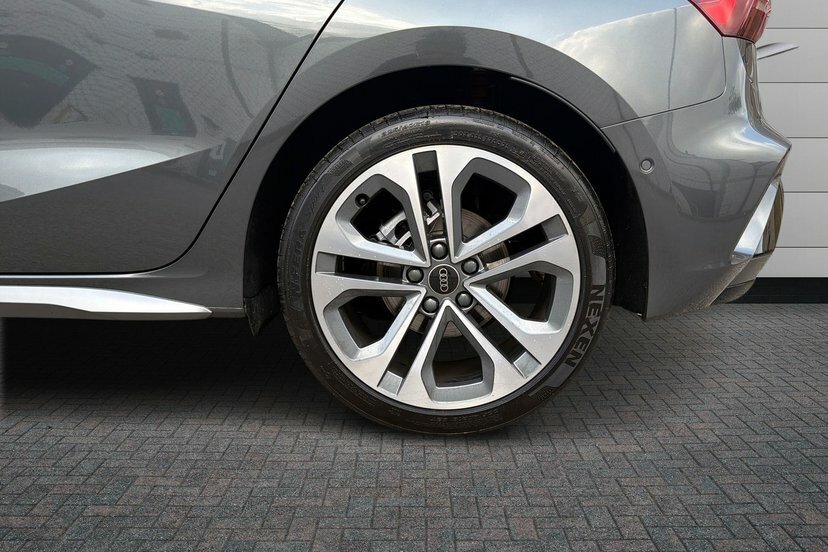 Audi A3 1.5 Tfsi 30 S Line Sportback S Tronic Grey #5