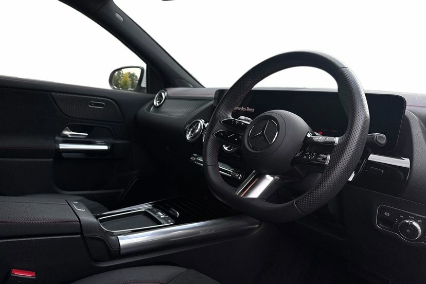 Mercedes-Benz EQA Eqa 300 70.5Kwh Amg Line Executive Suv Elect White #5