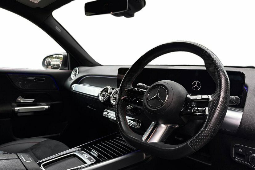 Mercedes-Benz GLB Class 1.3 Glb200h Mhev Amg Line Premium Suv Black #5