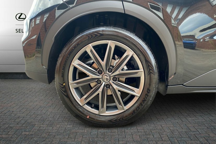 Lexus LBX 1.5 Vvt-ie Premium Plus Suv Hybrid E-cv Black #5