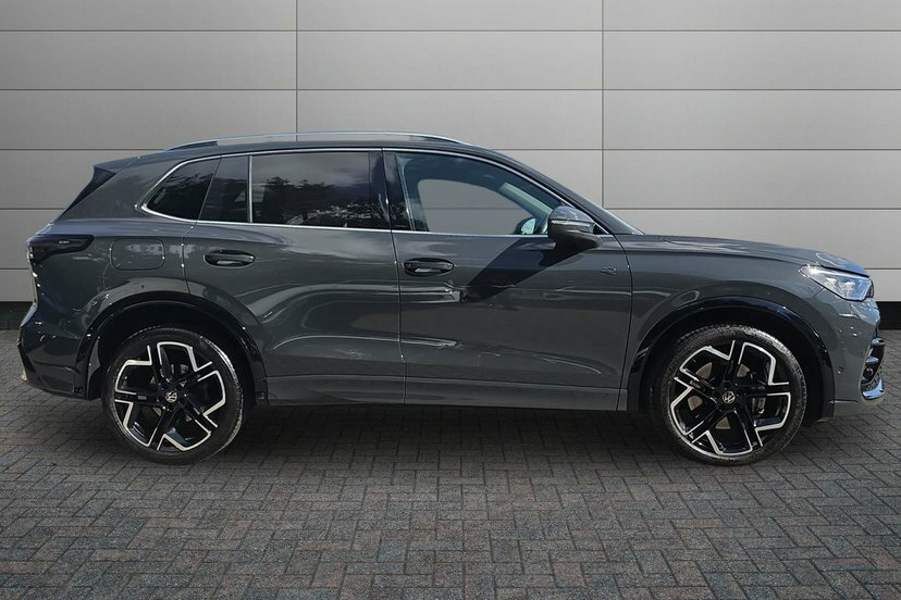 Volkswagen Tiguan 2.0 Tdi R-line Suv Dsg 150 Ps Grey #4