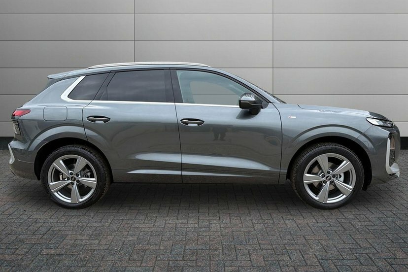 Audi Q3 1.5 Tfsi S Line Suv S Tronic 150 Ps Grey #4