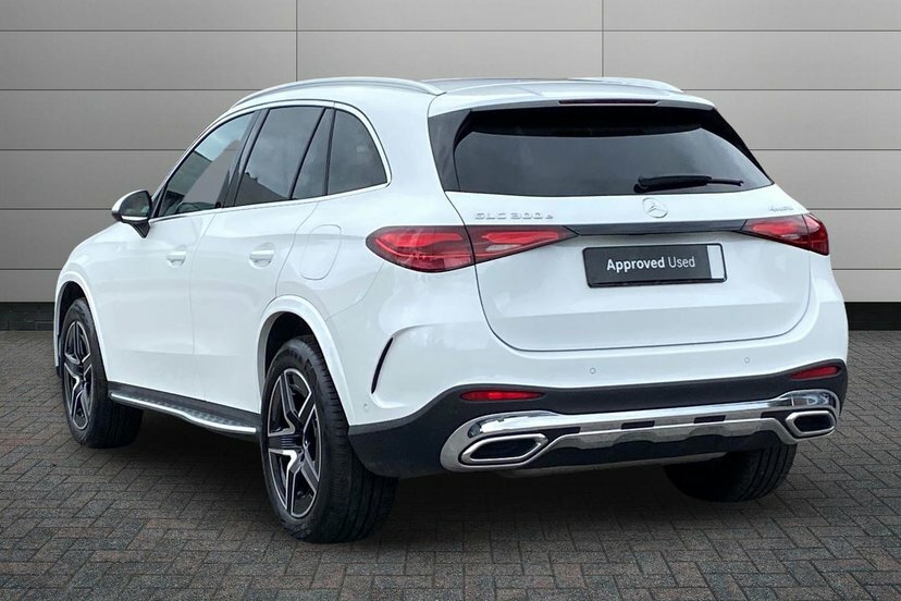 Mercedes-Benz GLC Class 2.0 Glc300e 31.2Kwh Amg Line Suv Plug-i White #2