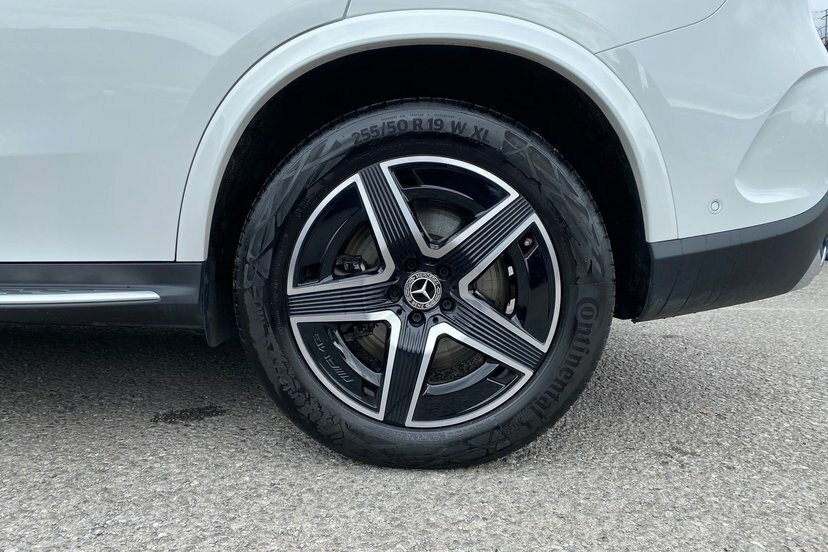 Mercedes-Benz GLC Class 2.0 Glc300e 31.2Kwh Amg Line Suv Plug-i White #4