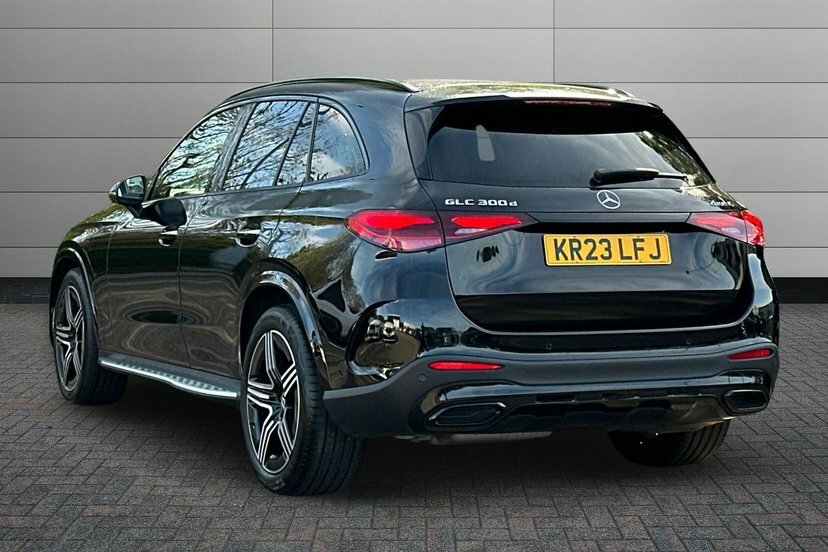 Mercedes-Benz GLE Class Gle450 Amg Line Premium Plus Black #2