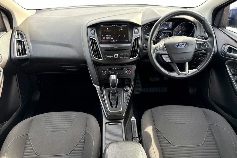 Ford Focus 1.0T Ecoboost Titanium Hatchback Blue #5