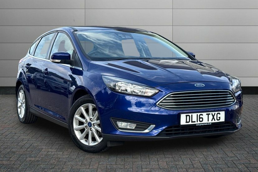 Ford Focus 1.0T Ecoboost Titanium Hatchback Blue