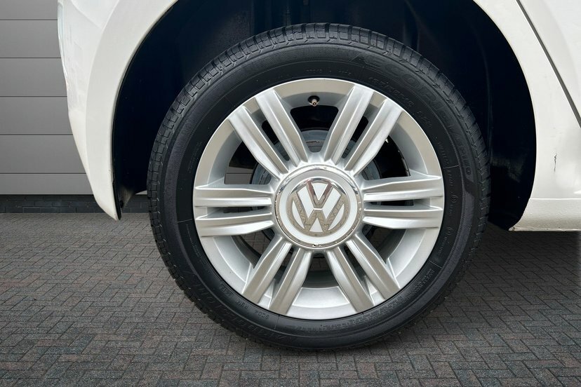 Volkswagen Up 1.0 High Up Hatchback 90 Ps White #5