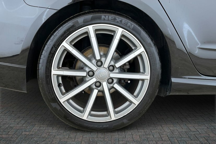 Audi A3 1.5 Tfsi Cod Black Edition Sportback S EF18XOW Black #5