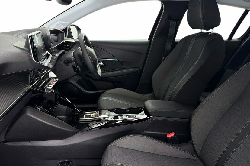 Peugeot e-208 50Kwh Allure Premium Hatchback Black #2