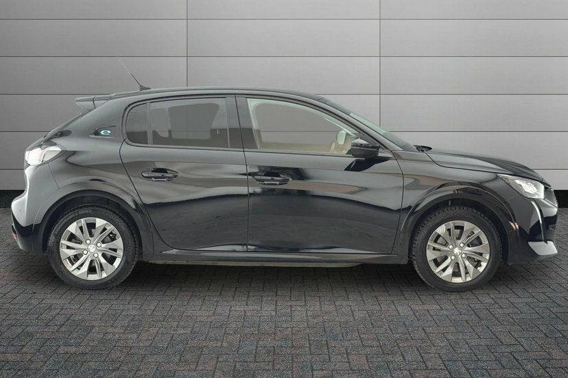 Peugeot e-208 50Kwh Allure Premium Hatchback Black #4