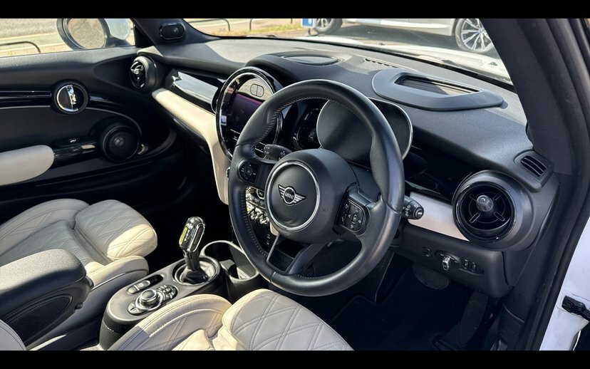 Mini Hatch Level 3 GD73AXX White #6