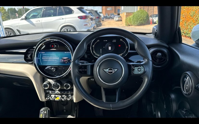 Mini Hatch Level 3 GD73AXX White #5