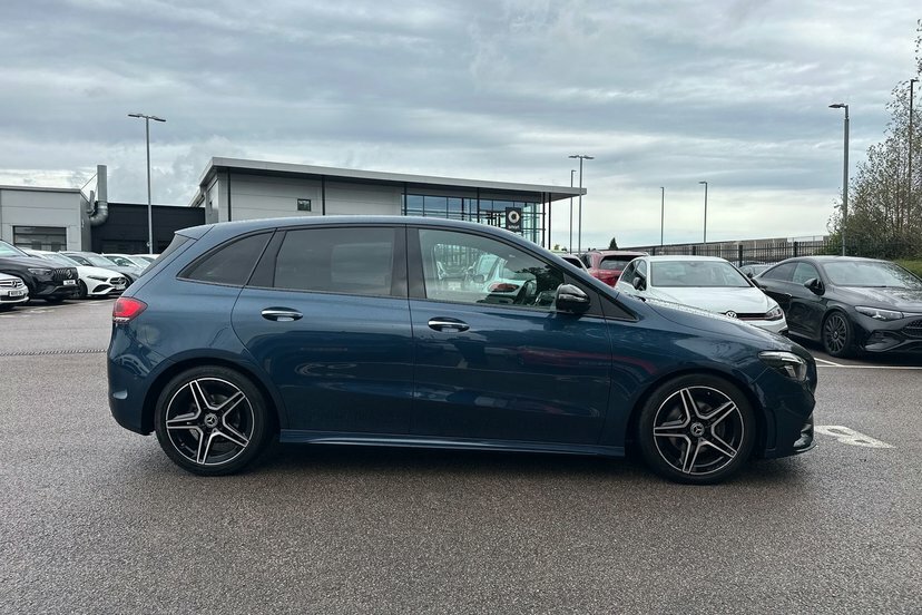 Mercedes-Benz B Class Hatchback Blue #25