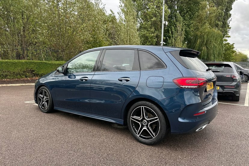Mercedes-Benz B Class Hatchback Blue #18