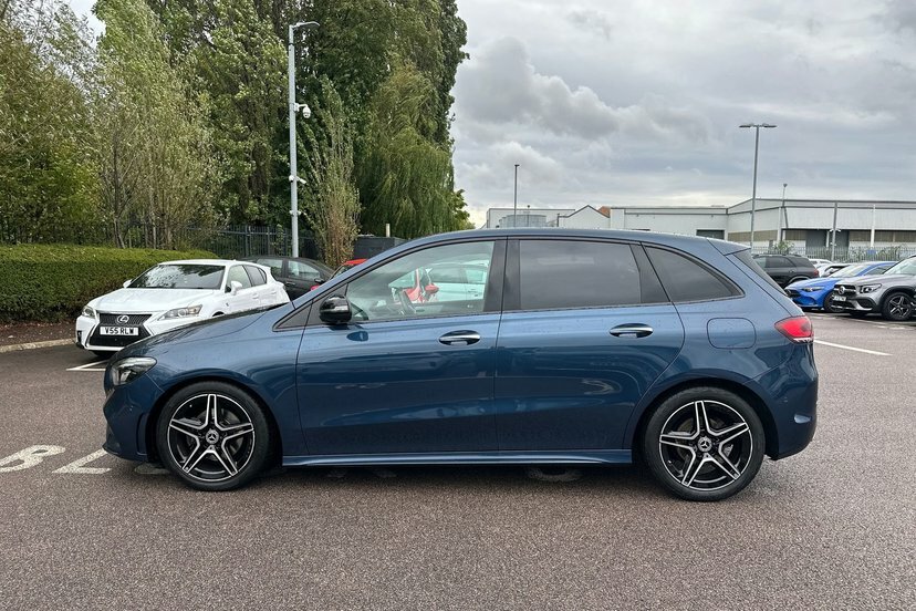 Mercedes-Benz B Class Hatchback Blue #17