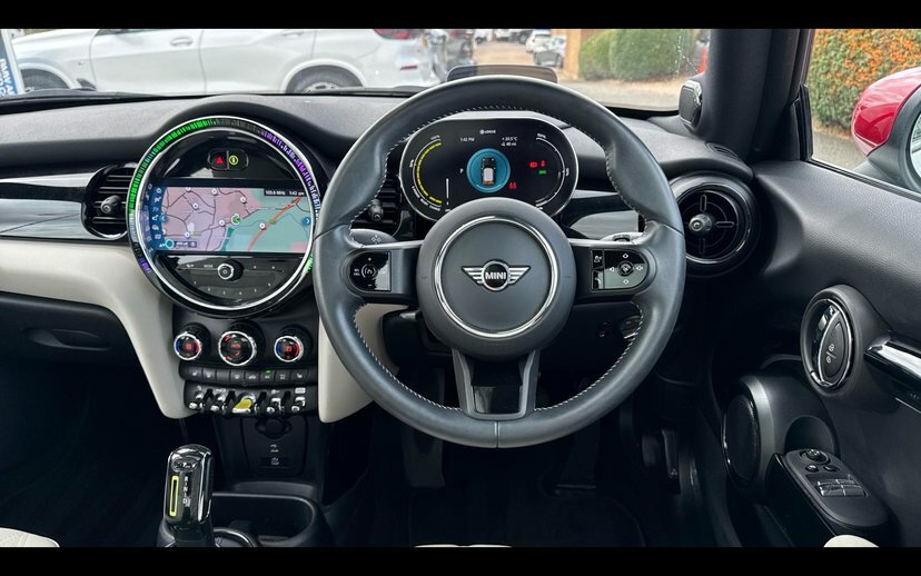 Mini Hatch Level 3 GD23OWM White #5