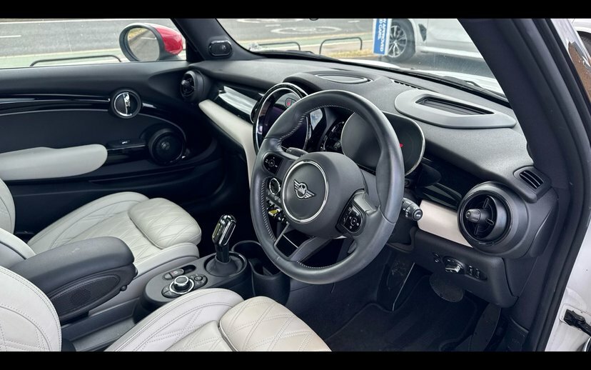 Mini Hatch Level 3 GD23OWM White #6